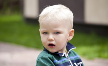 Sarışın bebek çocuk, kapatmak 