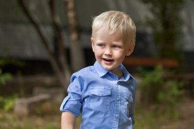 Sarışın bebek çocuk, kapatmak 