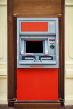 İnsanlar olmadan alışveriş merkezinde Atm