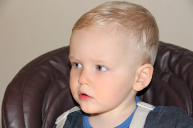 İki yıl bebek çocuk evde mama sandalyesi 