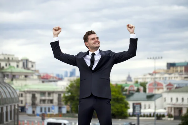 Retrato de um empresário alegre — Fotografia de Stock