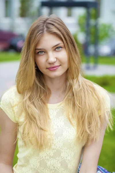 Portrait close up of young beautiful blonde woman — Stock Photo, Image