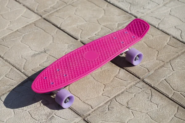 Rosa penny skateboard — Foto Stock