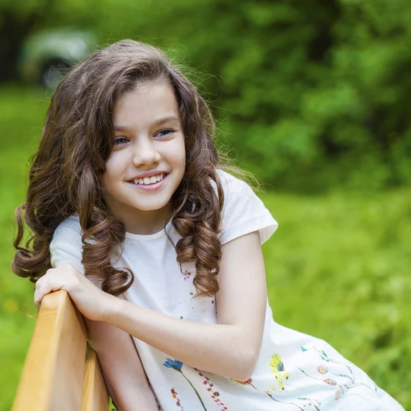 Portrait of a beautiful young little girl — Stock Photo, Image