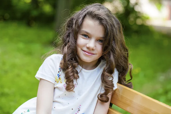 Portrait of a beautiful young little girl — Stock Photo, Image