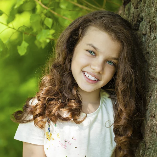 Portrait of a beautiful young little girl — Stock Photo, Image