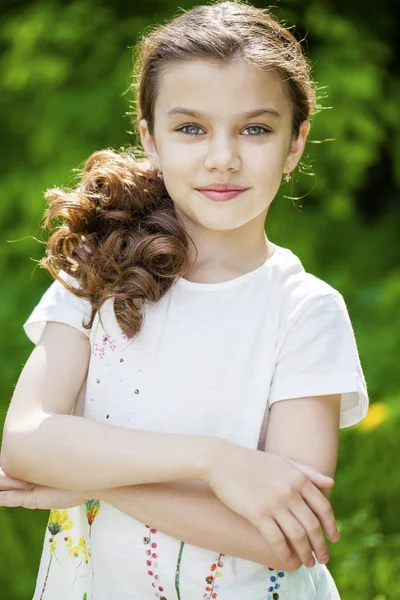 Portrait of a beautiful young little girl — Stock Photo, Image