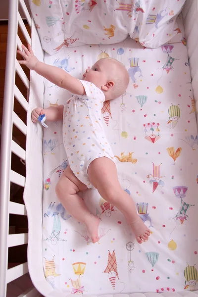 Retrato de un hermoso niño — Foto de Stock