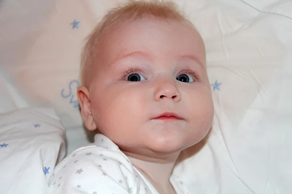 Fem månader gamla baby pojke — Stockfoto