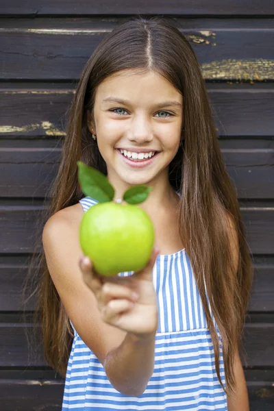 Obrázek krásné dívky s zelené jablko — Stock fotografie