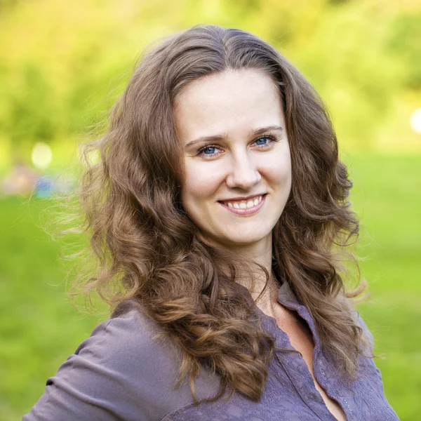 Portrait of beautiful young happy woman — Stock Photo, Image