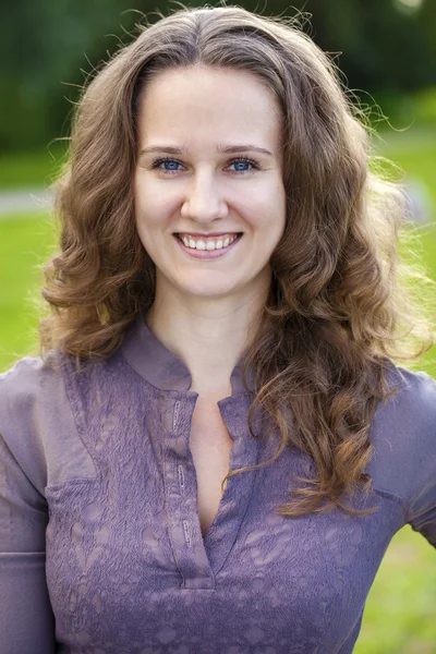 Portrait of beautiful young happy woman — Stock Photo, Image