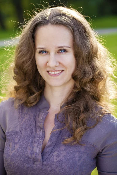 Portrait of beautiful young happy woman — Stock Photo, Image