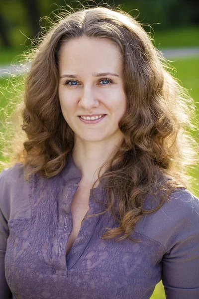 Portrait of beautiful young happy woman — Stock Photo, Image