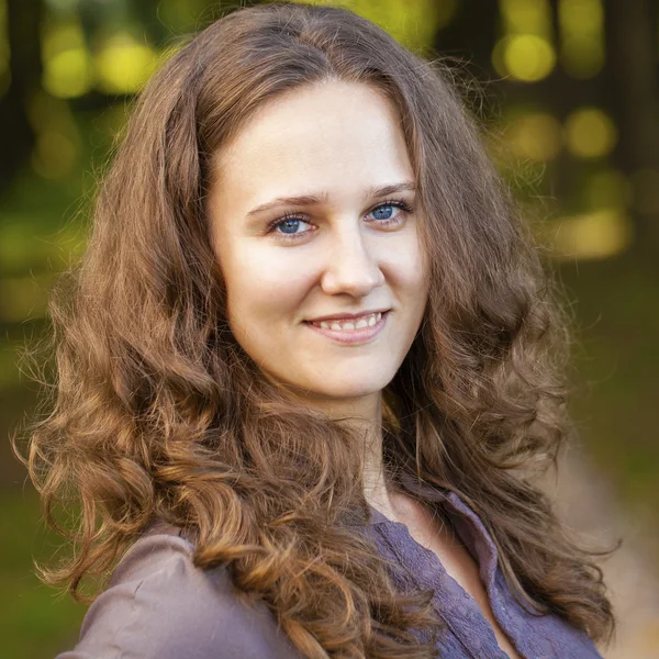 Portrait of beautiful young happy woman — Stock Photo, Image