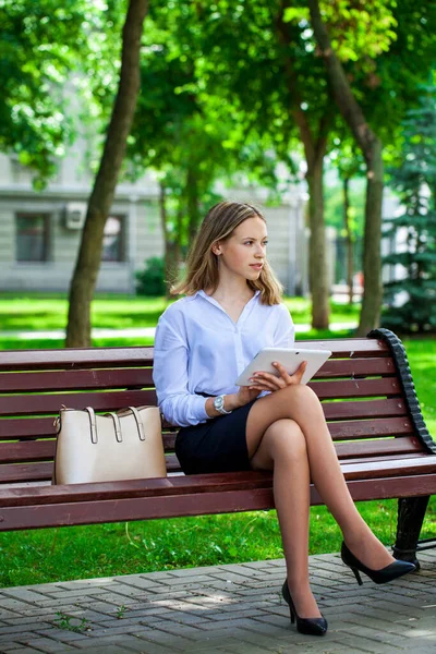 Blond Elegant Successful Business Girl White Shirt Touch Pad Break — Stock Photo, Image