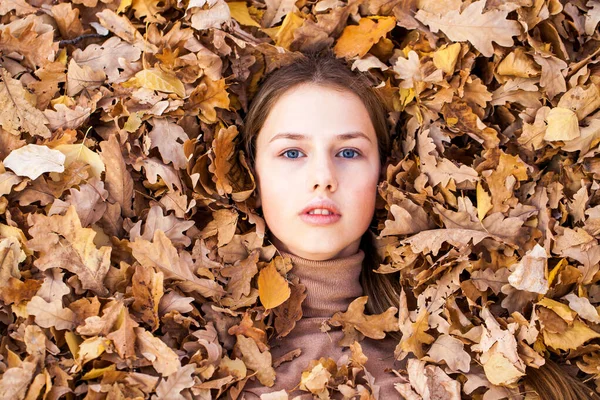 Vue Dessus Gros Plan Portrait Une Jeune Fille Arrière Plan — Photo