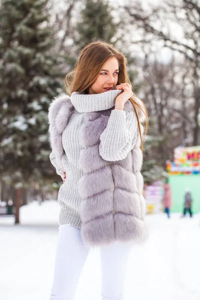 Close Portrait Young Woman Gray Fur Vest Winter Outdoors — Stock Photo, Image
