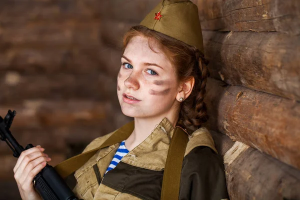 Joven Chica Hermosa Uniforme Militar Soviético — Foto de Stock