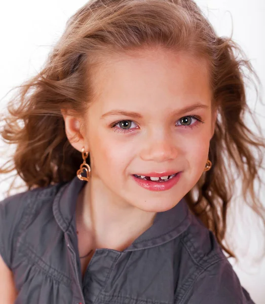 Portrait Belle Petite Fille Studio Sur Fond Blanc — Photo