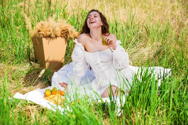 Young Beautiful Brunette Girl White Dress Resting Lawn — Stock Photo, Image