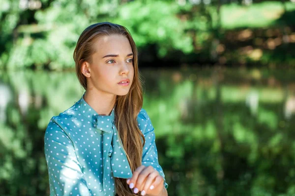 Portrait Young Beautiful Teenager Girl Turquoise Dress Posing Background Pond — Stock Photo, Image