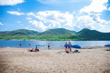 Volga nehir kanalı, Mastryukovskie gölleri, Rusya, Samara, Samara bölgesi. Açık Hava Yazı