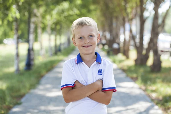 Retrato Niño Rubio —  Fotos de Stock