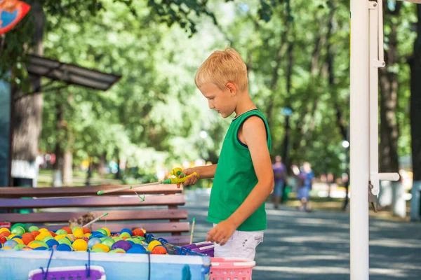 Little Boy Fishing Amusement Park — Stock Photo, Image