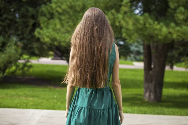 Blonde Hair Model Back View Blonde Girl Summer Park Outdoor — Stock Photo, Image