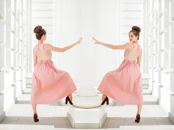 Full Length Portrait Young Beautiful Brunette Woman Pink Dress — Stock Photo, Image