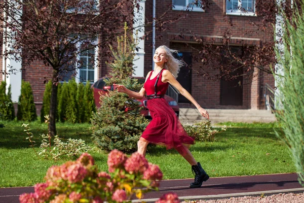 Portrait Young Blonde Woman Red Dress — Stock Photo, Image