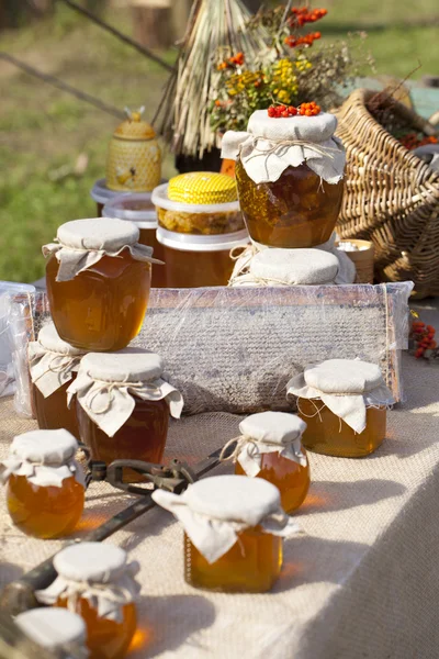 Exposition vente de miel naturel — Photo