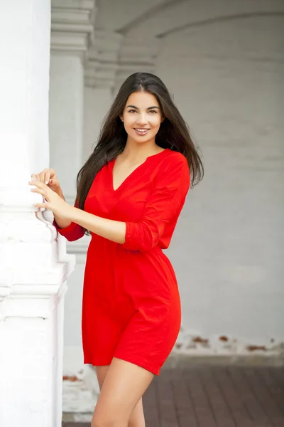 Jovem bela mulher feliz — Fotografia de Stock