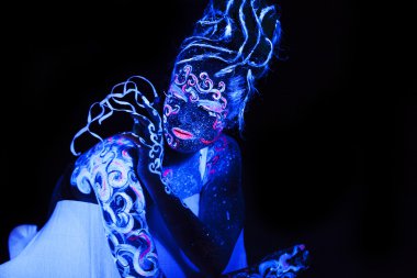 dört elementin, hava