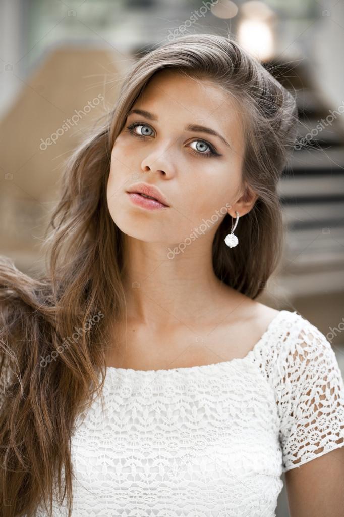 Beautiful young woman 