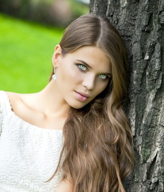 Genç güzel kadın.