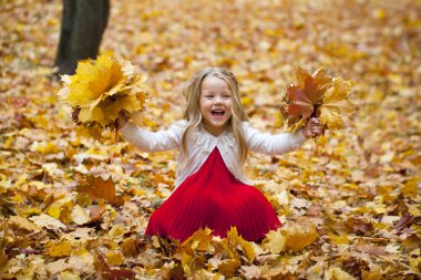 güzel liitle kız portresi 