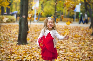 güzel liitle kız portresi 