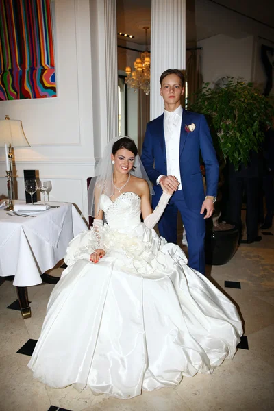 Bride and groom — Stock Photo, Image