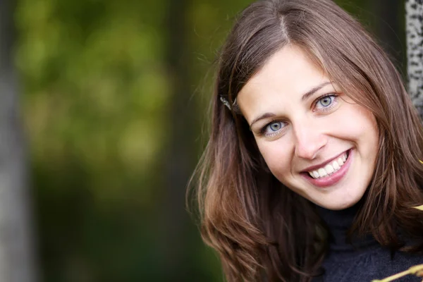 Emotional portrait of a cheerful girl — Stock Photo, Image