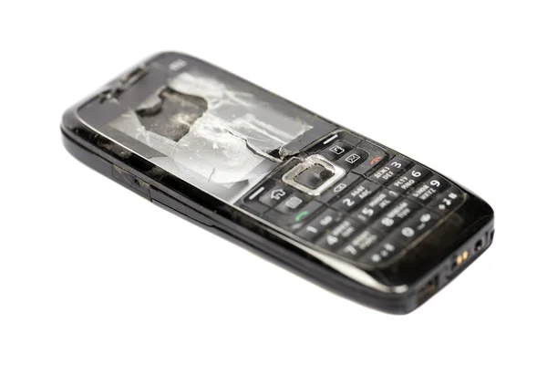 Mobiltelefon med ett brutet avskärmer — Stockfoto