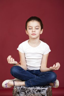 Güzel bir kız portresi stüdyo 