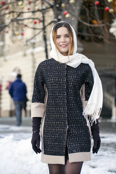 Young beautiful woman in stylish dark gray wool coat — Stock Photo, Image