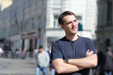 yakışıklı genç yüzü 