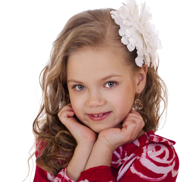 Ritratto di una bambina affascinante che guarda la macchina fotografica — Foto Stock