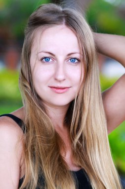 Genç güzel kadın.