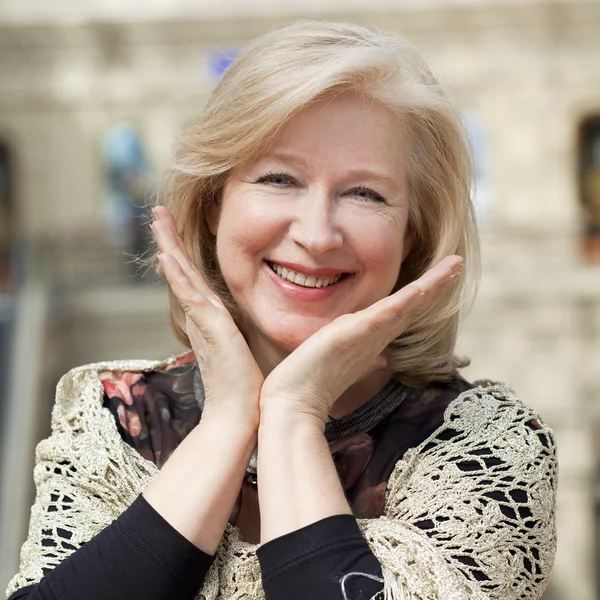 Close up facial portrait of a beautiful senior woman — Stock Photo, Image