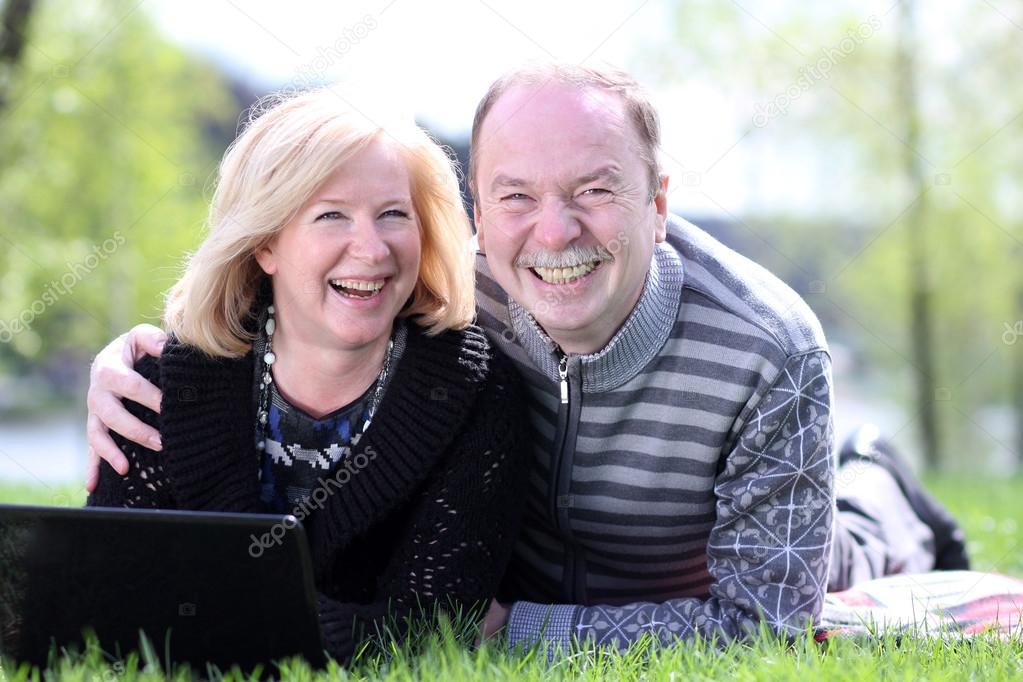 19+ Retrato De La Persona Autorrealizada Madura Y Feliz