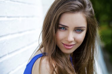 Genç güzel kadın.